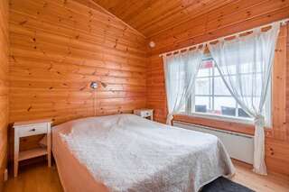 Дома для отпуска Lomaperkkiö Cottages Korholanmäki Коттедж с 3 спальнями и сауной-4