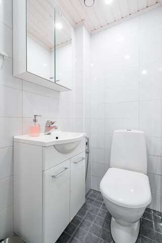 Дома для отпуска Lomaperkkiö Cottages Korholanmäki Коттедж с 2 спальнями и сауной-6