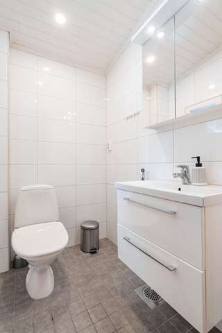 Дома для отпуска Lomaperkkiö Cottages Korholanmäki Коттедж с 3 спальнями и сауной-7