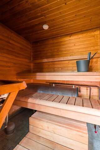 Дома для отпуска Lomaperkkiö Cottages Korholanmäki Коттедж с 3 спальнями и сауной-9